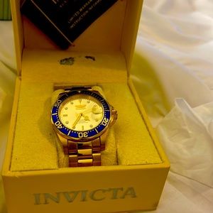 A man watch almost new